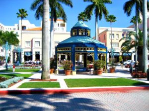 Mizner Park is dog friendly in boca raton fl and walking distance to 200 East Condos