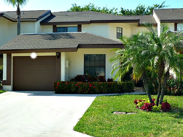 dog friendly gated community in boca raton florida 33428